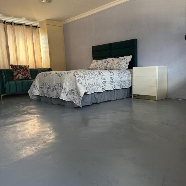 One Home Pretoria-Noord Extérieur photo