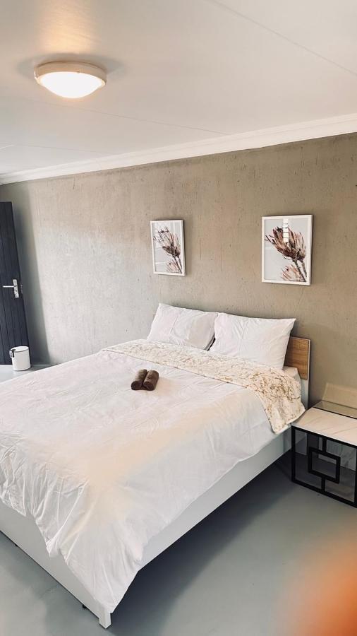 One Home Pretoria-Noord Extérieur photo